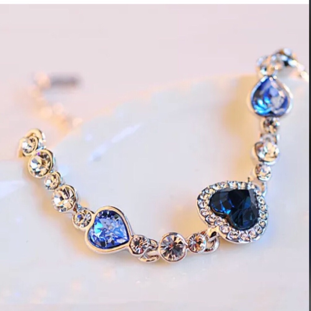 Blue Crystal Heart Anklet/ bracelet - Picture 2 of 5